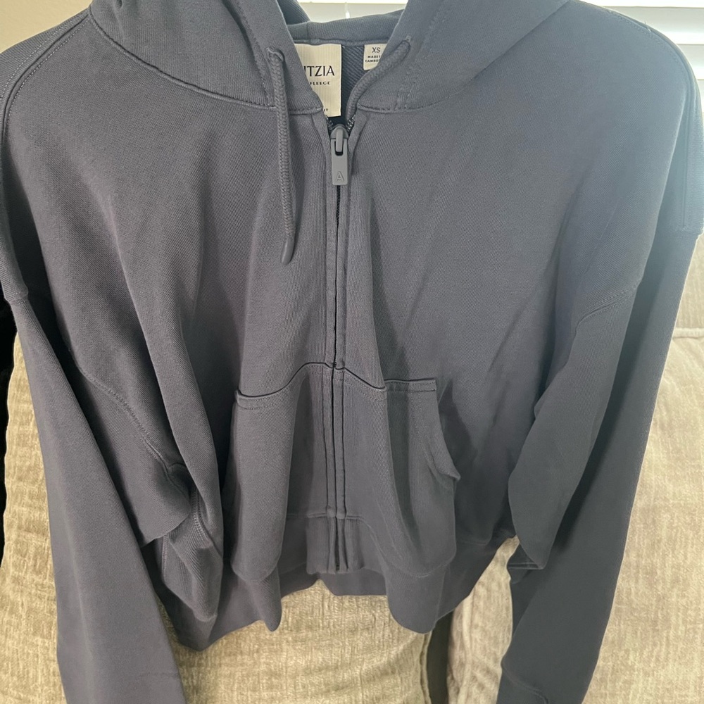 Aritzia boyfriend hoodie vintage navy XS